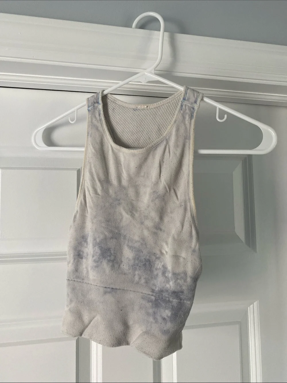 ALO Yoga Women's Light Blue Tie-Dye Ribbed Tank